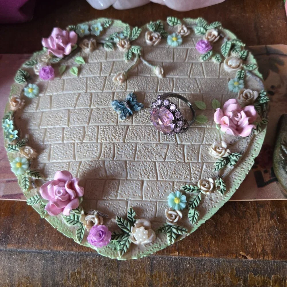 Vtg Rose Heart Shape Jewelry Tray Romantic Ring Display Fairycore Whimsy Cottage
